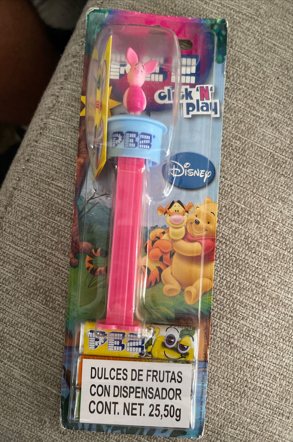 Click N Play -pigglet  - Winnie The Pooh Click And Play pez collectible - Main Image 2