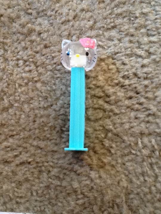 Hello Kitty With Rabbit Crystal
