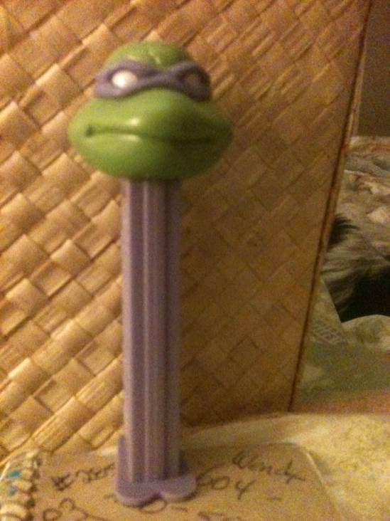 Teenage Mutant Ninja Turtles Purple Stem Donatello - Nickelodeon - Teenage Mutant Ninja Turtles pez collectible - Main Image 2