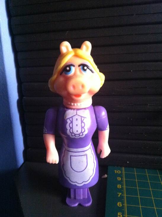 Miss Piggy Dress - The Muppets pez collectible - Main Image 1