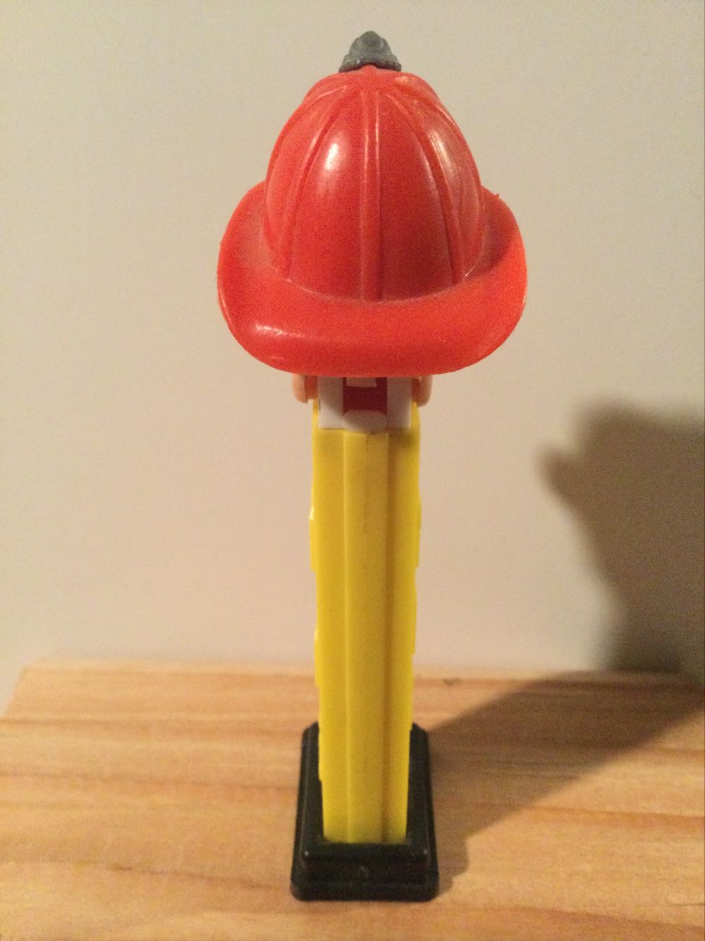 Fireman Pez Pal - Pez Pals pez collectible - Main Image 3