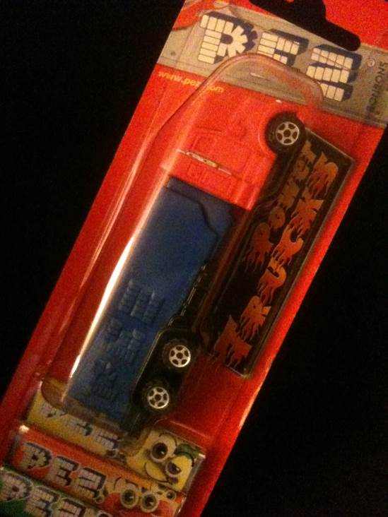 Trucks - Series E - Trucks - Big Rigs pez collectible - Main Image 2