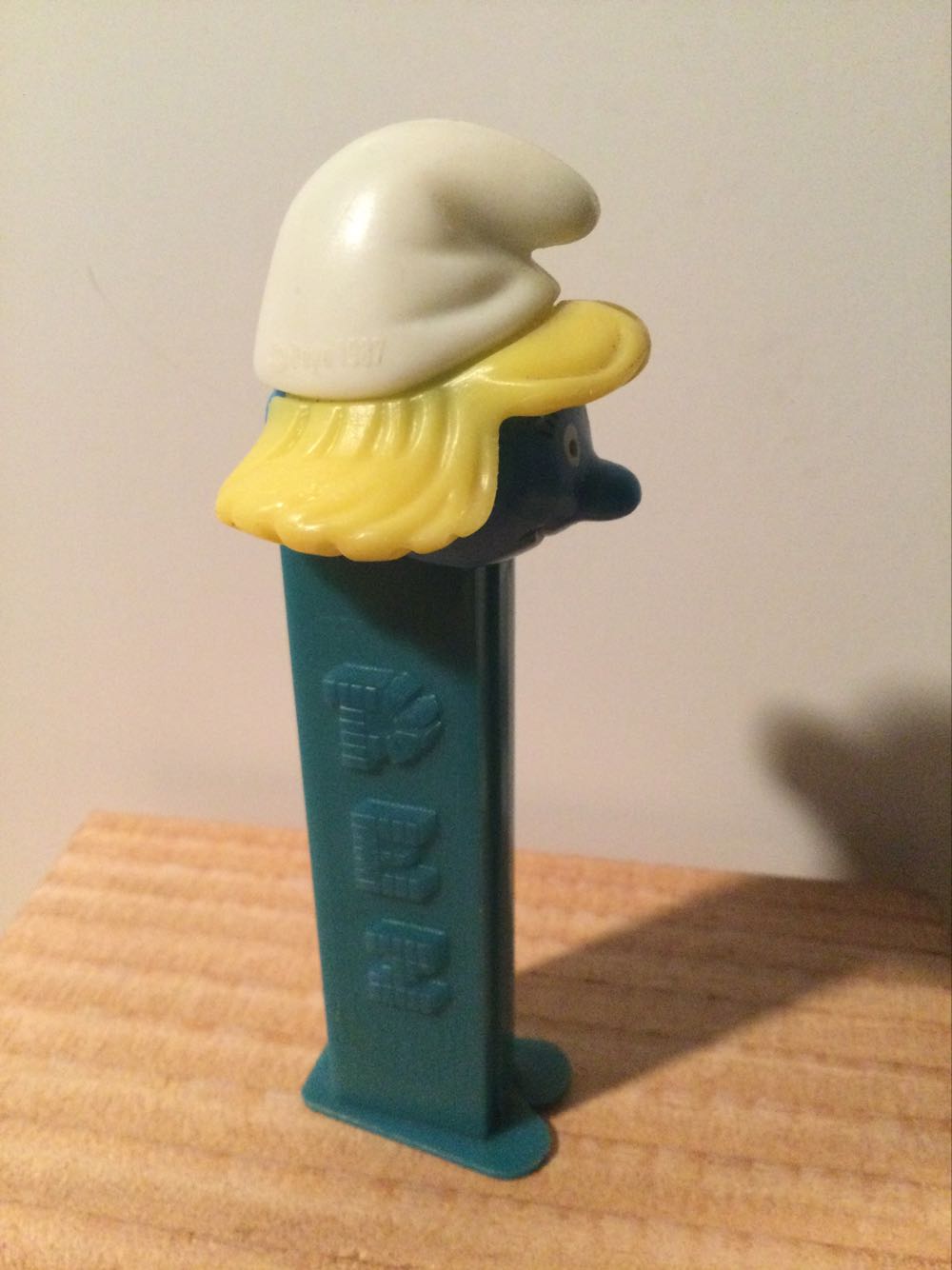 Smurfs - Smurfette A - Books & Comics pez collectible - Main Image 2