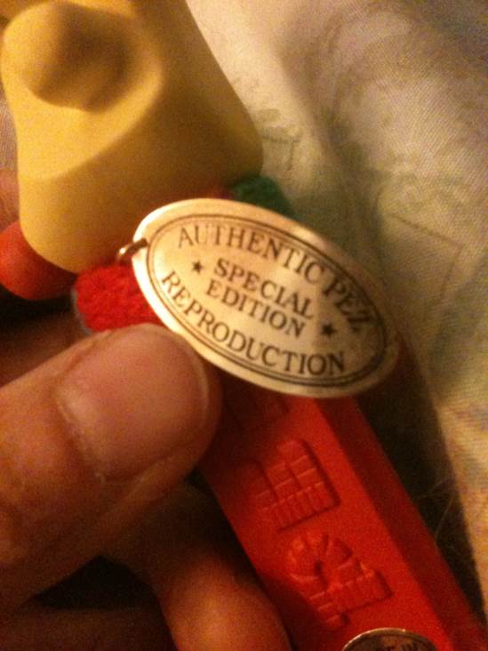 Christmas Cow - Christmas Ornaments pez collectible - Main Image 2