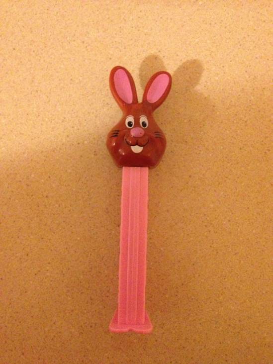 Easter - Bunny (Brown) - Easter pez collectible - Main Image 2