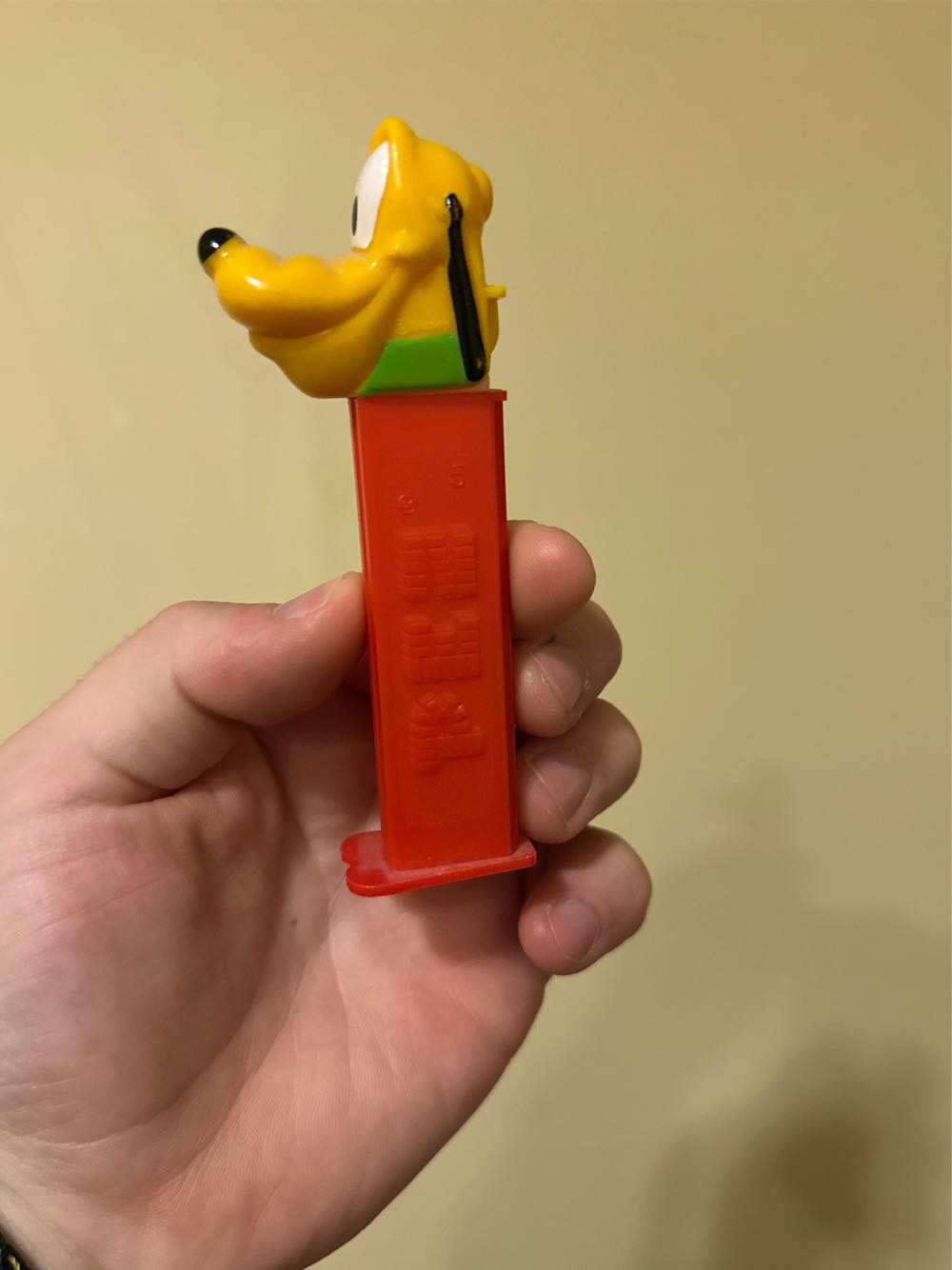 Mickey & Friends - Pluto - Disney - Mickey & Friends pez collectible - Main Image 2