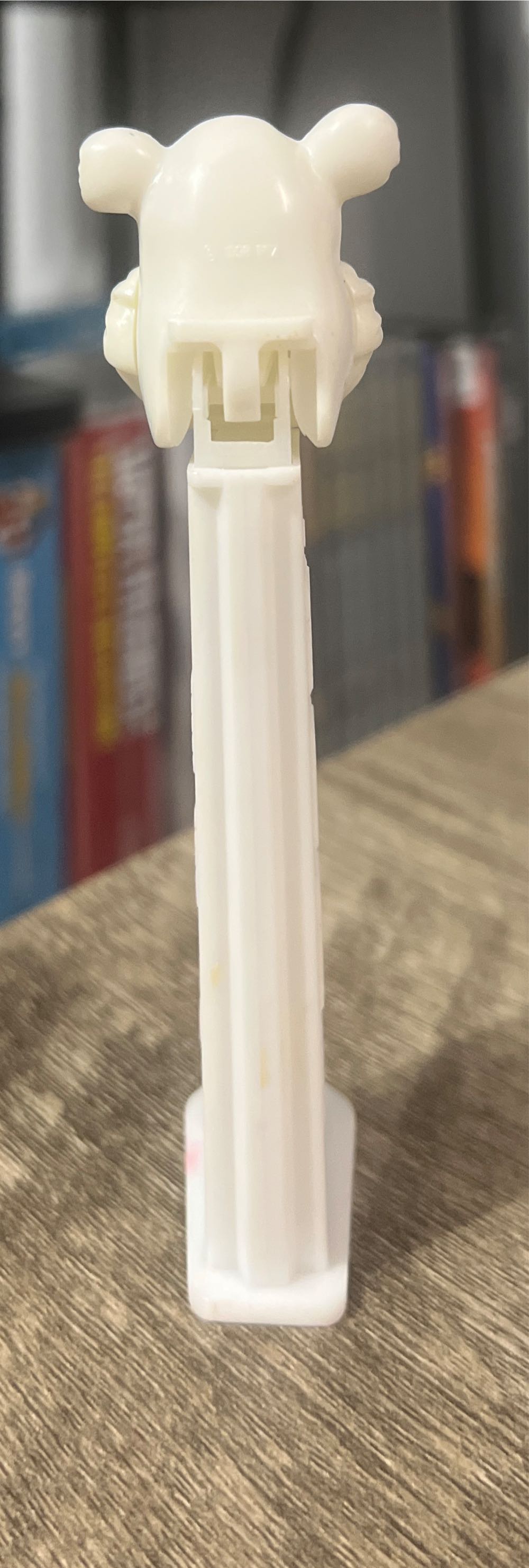 Icee Bear B - Christmas pez collectible - Main Image 3