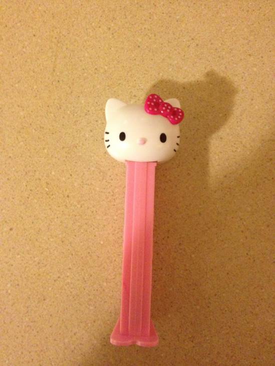 Hello Kitty - Pink Dots Bow - Hello Kitty pez collectible - Main Image 2