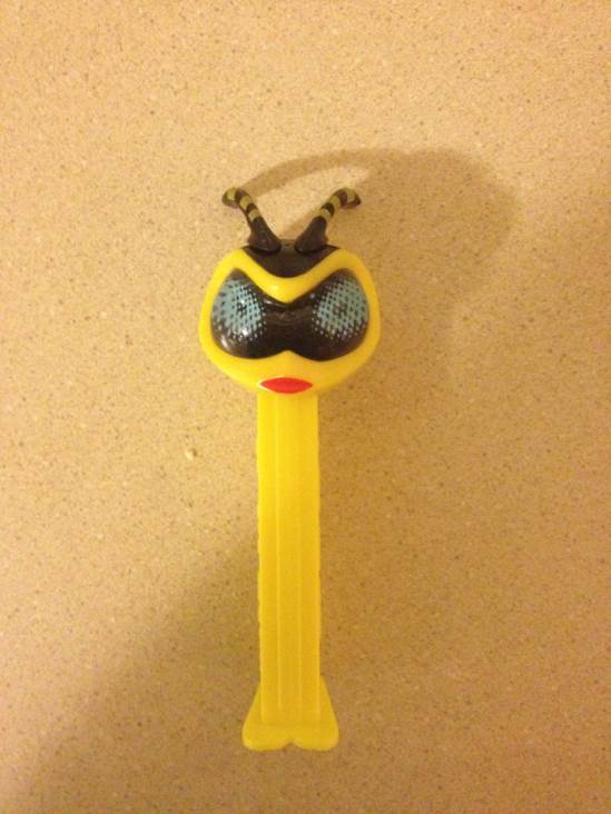 Super Bee - Bugz pez collectible - Main Image 2