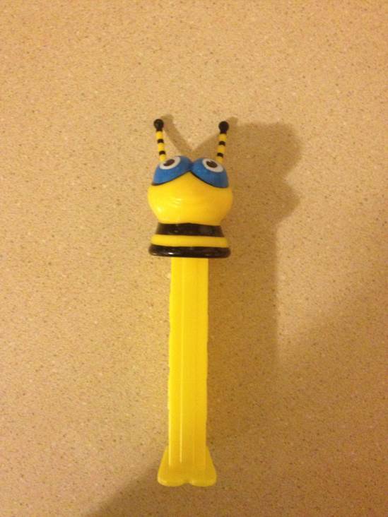 Baby Bee - Bugz pez collectible - Main Image 2