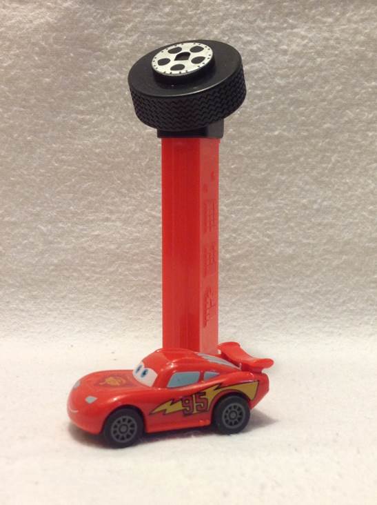Lightning McQueen - Cars 2 pez collectible - Main Image 2