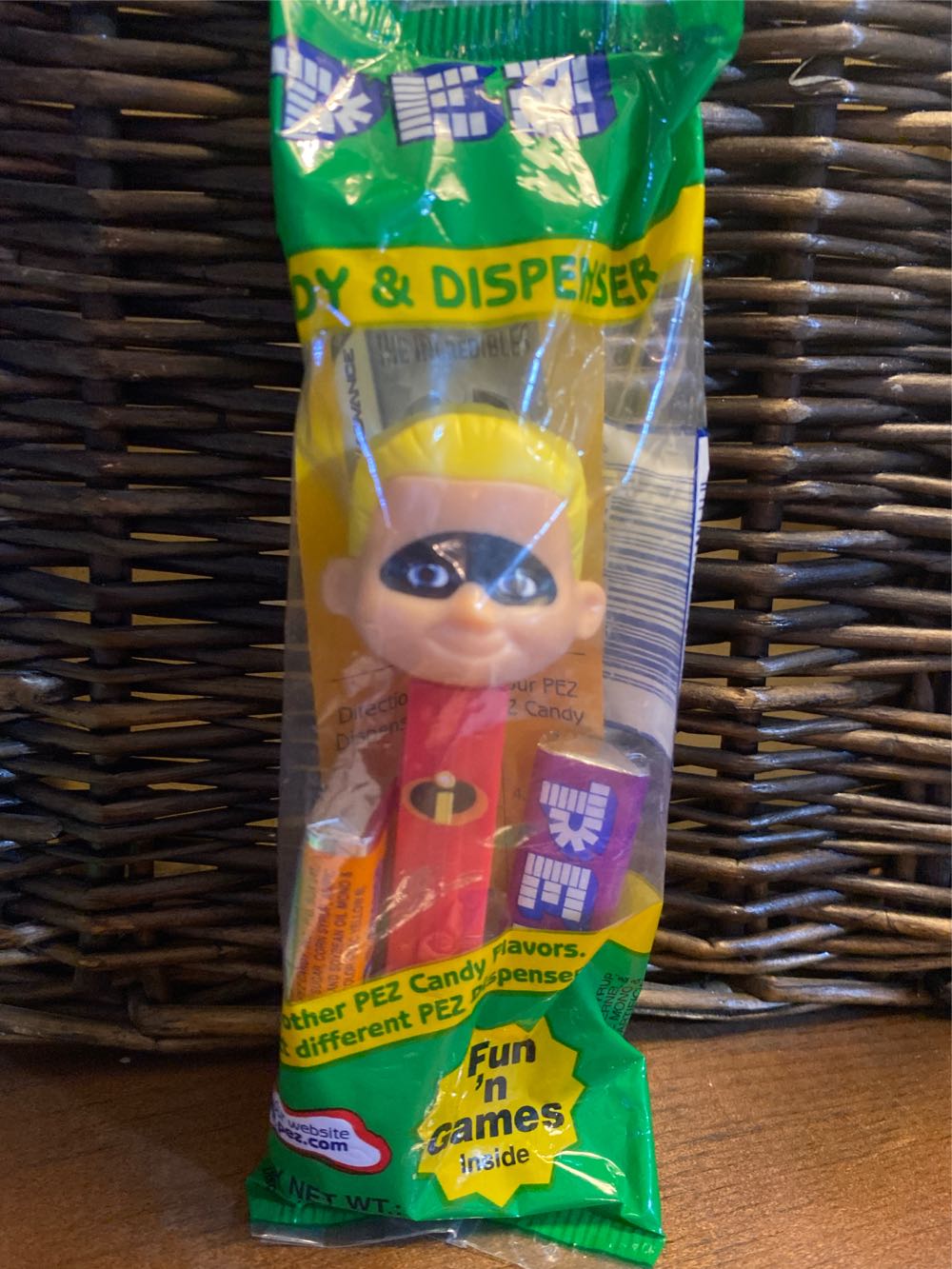 Disney - The Incredibles - Dash - The Incredibles pez collectible - Main Image 2