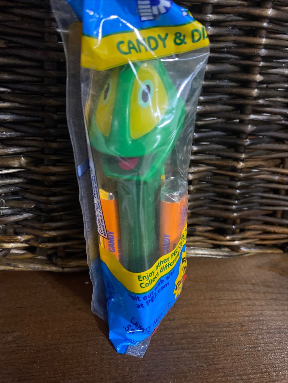 Grasshopper Jumpin Jack - Bugz pez collectible - Main Image 2