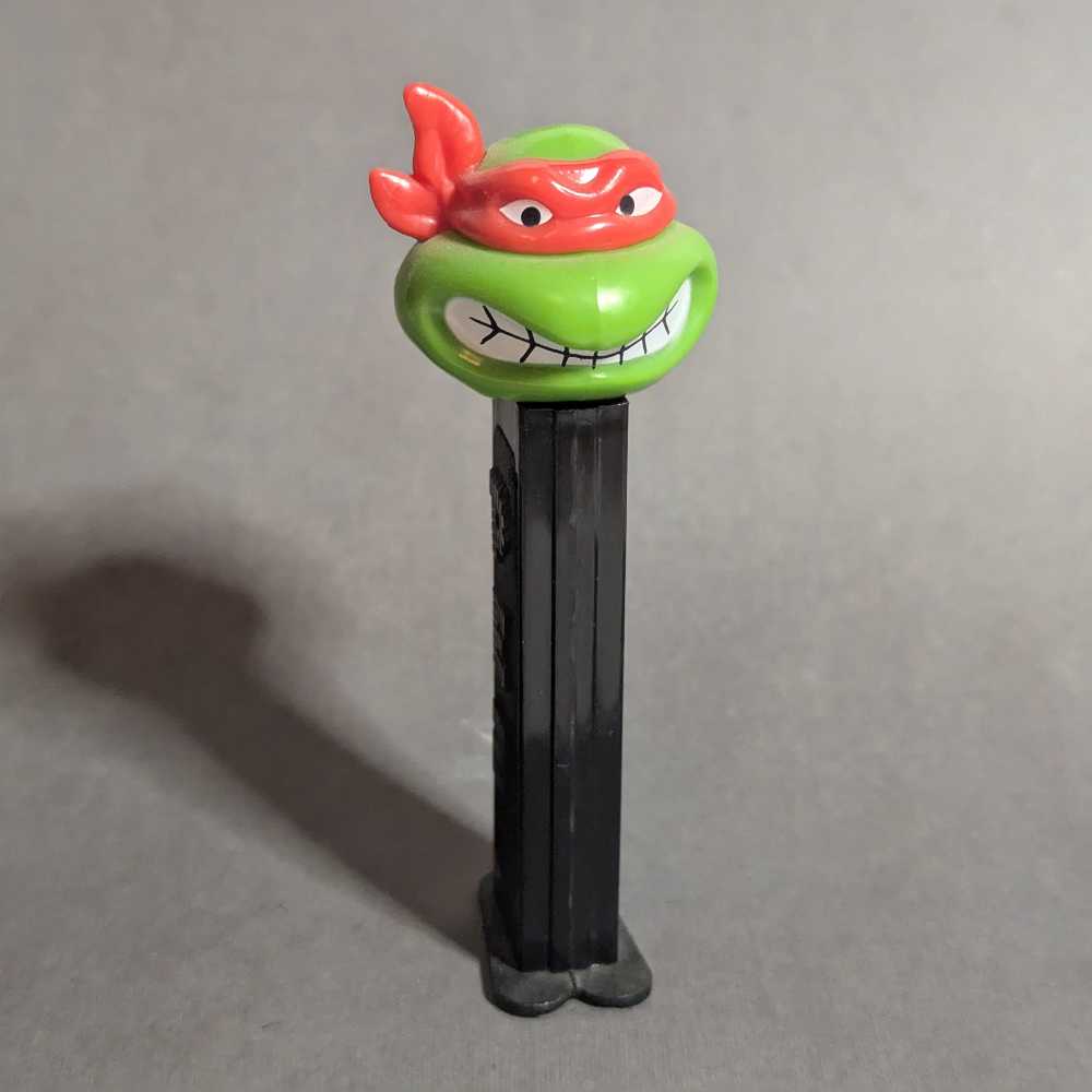 TMNT A - Raphael A Angry Black  - Books & Comics pez collectible - Main Image 2