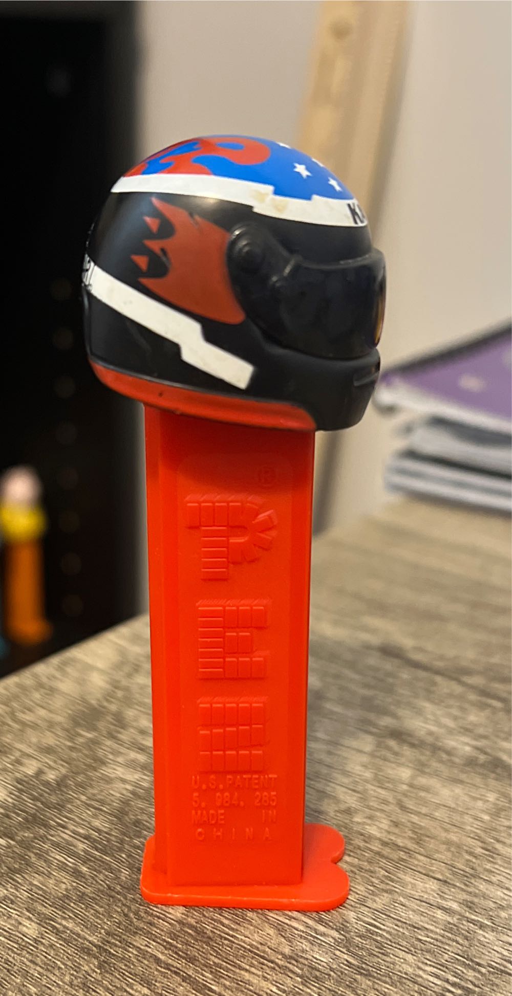 NASCAR - Kasey Kahne 9 Helmet  - Sports pez collectible - Main Image 2