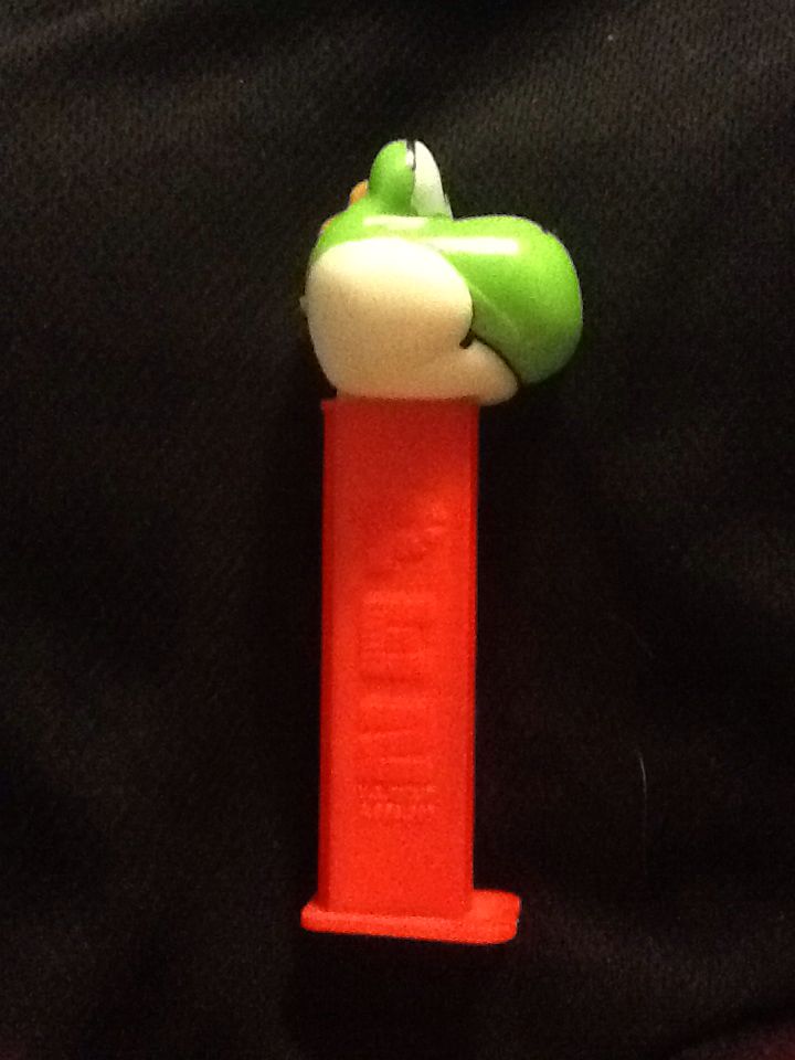 Yoshi - Nintendo pez collectible - Main Image 2