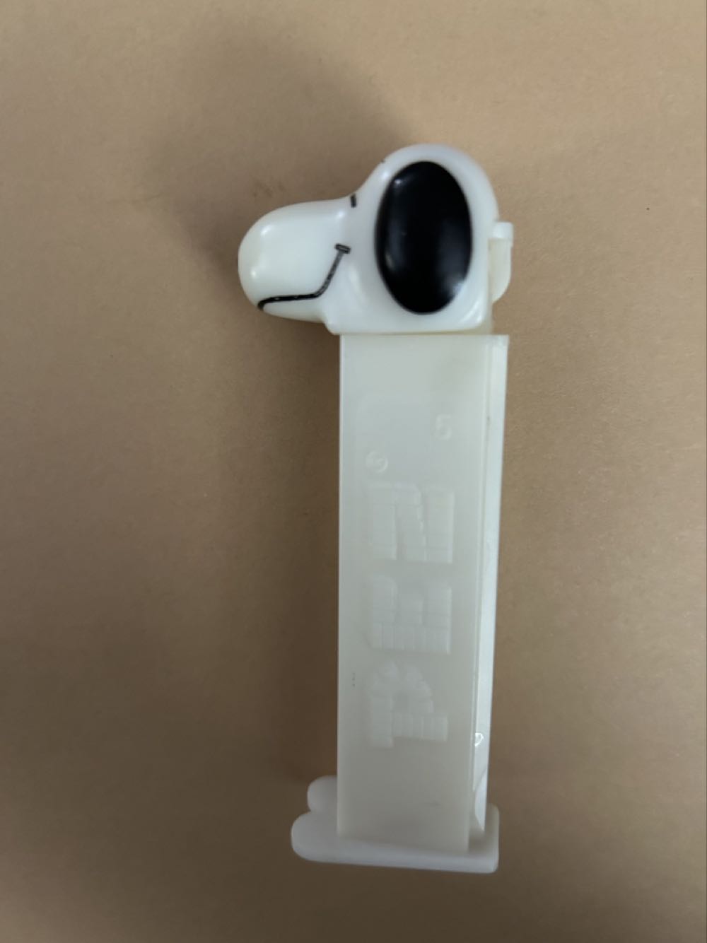 Snoopy - PEANUTS pez collectible - Main Image 2