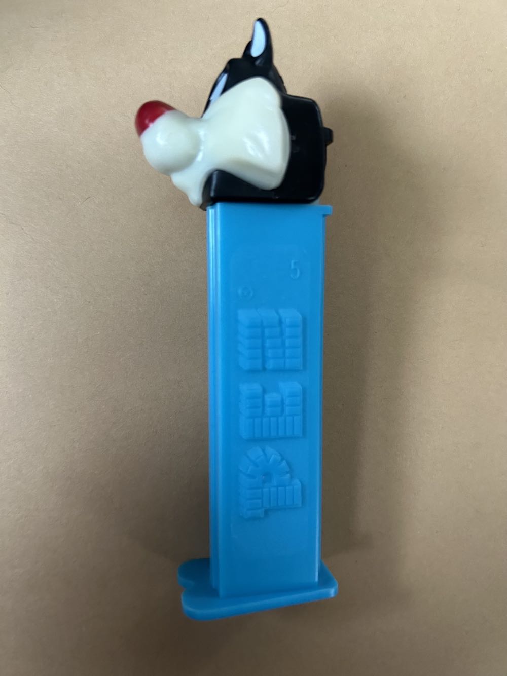 Sylvester - Looney Tunes pez collectible - Main Image 2