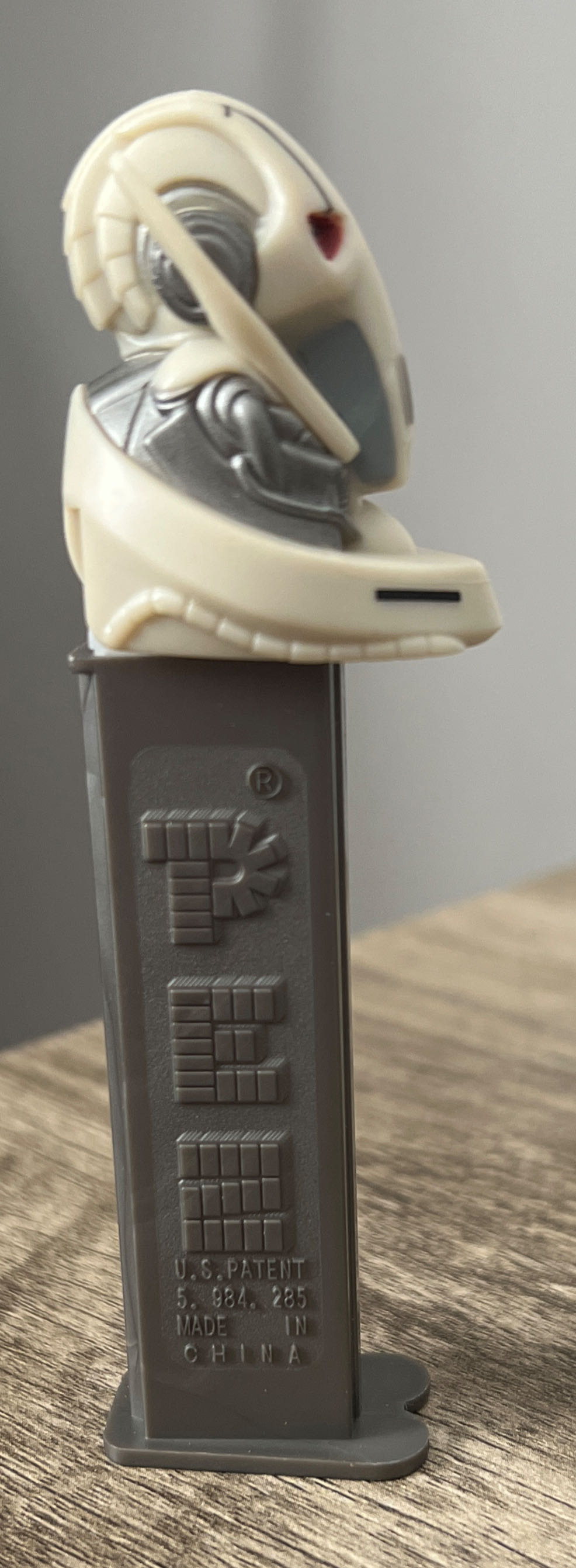 General Grievous - Star Wars pez collectible - Main Image 3