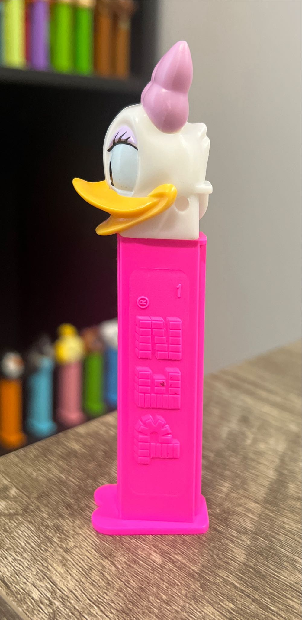 Daisy Duck A - Disney Classic pez collectible - Main Image 4