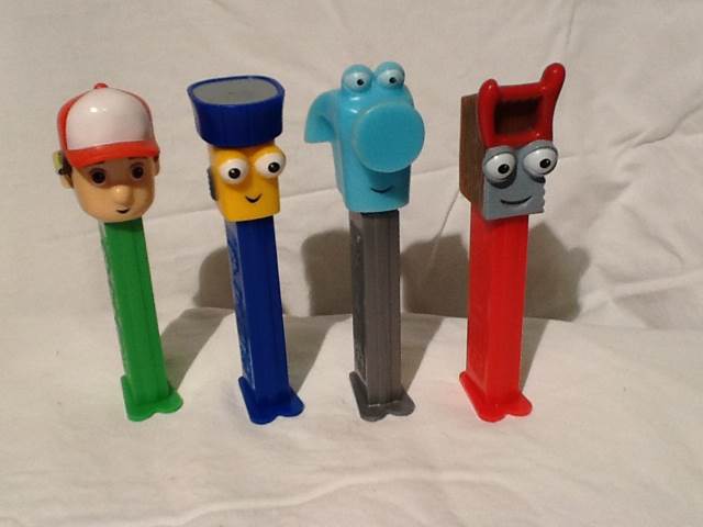 Handy Manny Hammer - DISNEY-Handy Manny pez collectible - Main Image 2