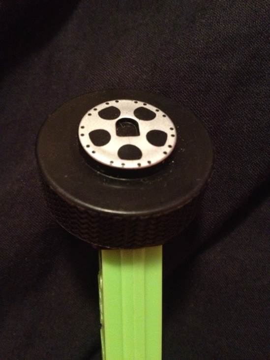Tire  pez collectible - Main Image 2
