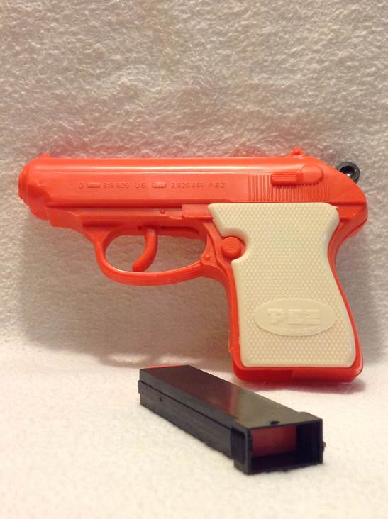 Candy Shooter - PEZ Guns pez collectible - Main Image 2