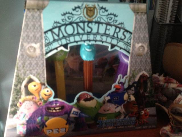 Monsters University Set - Movie pez collectible - Main Image 2