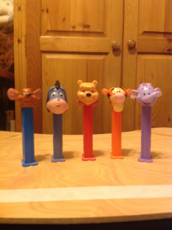 Winnie The Pooh B(2) - Winnie The Pooh pez collectible - Main Image 2