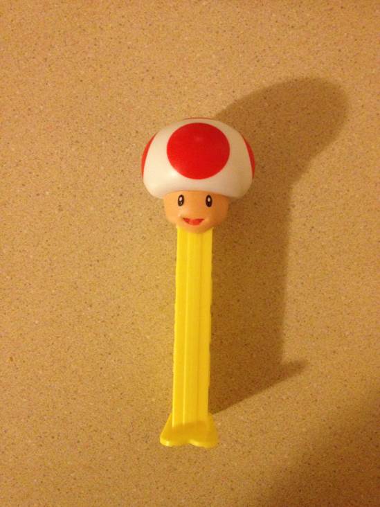 Toad - Super Mario Bros. pez collectible - Main Image 2