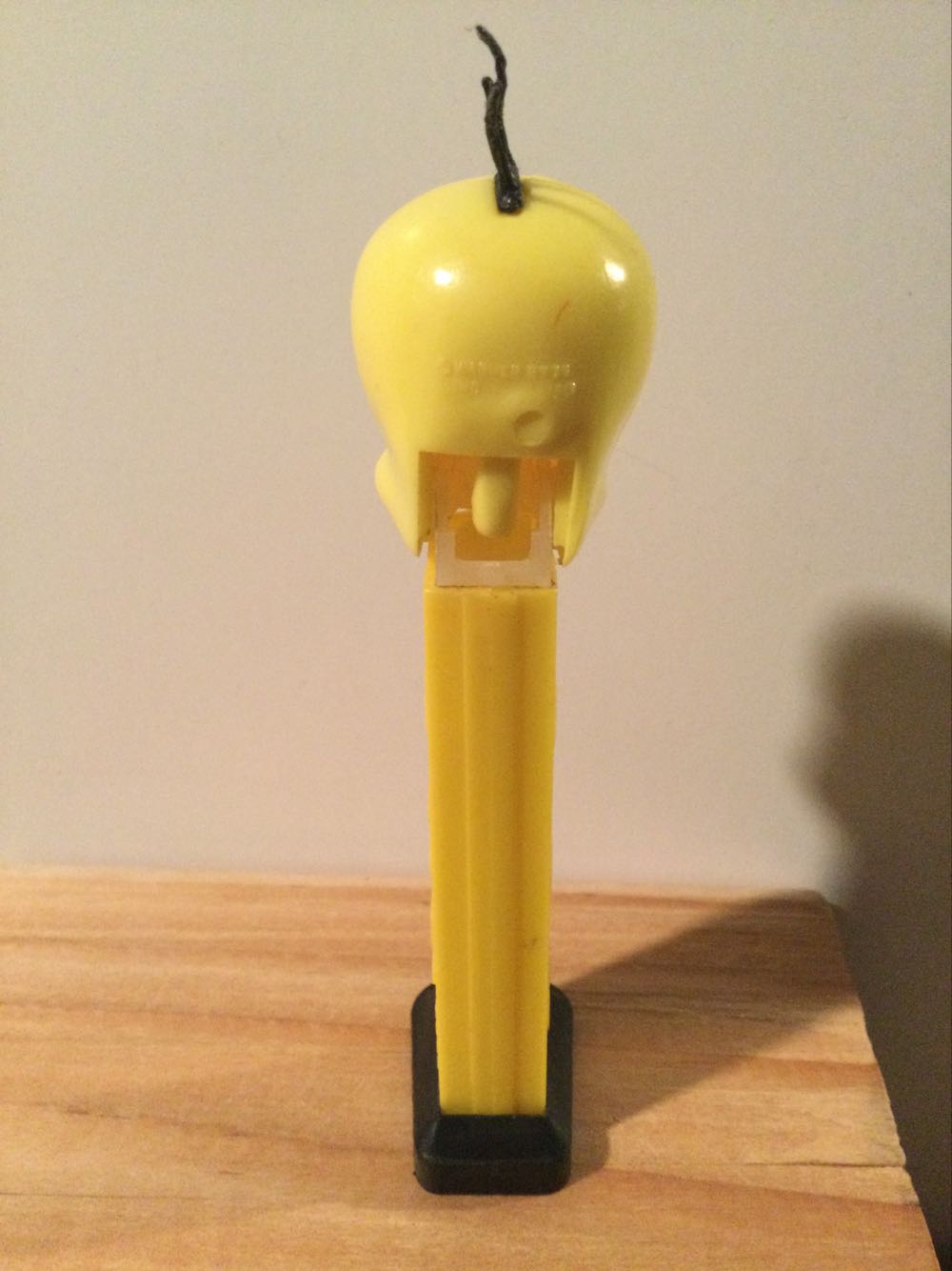 Looney Tunes - Tweety Bird (no feet) - Looney Toons pez collectible - Main Image 3