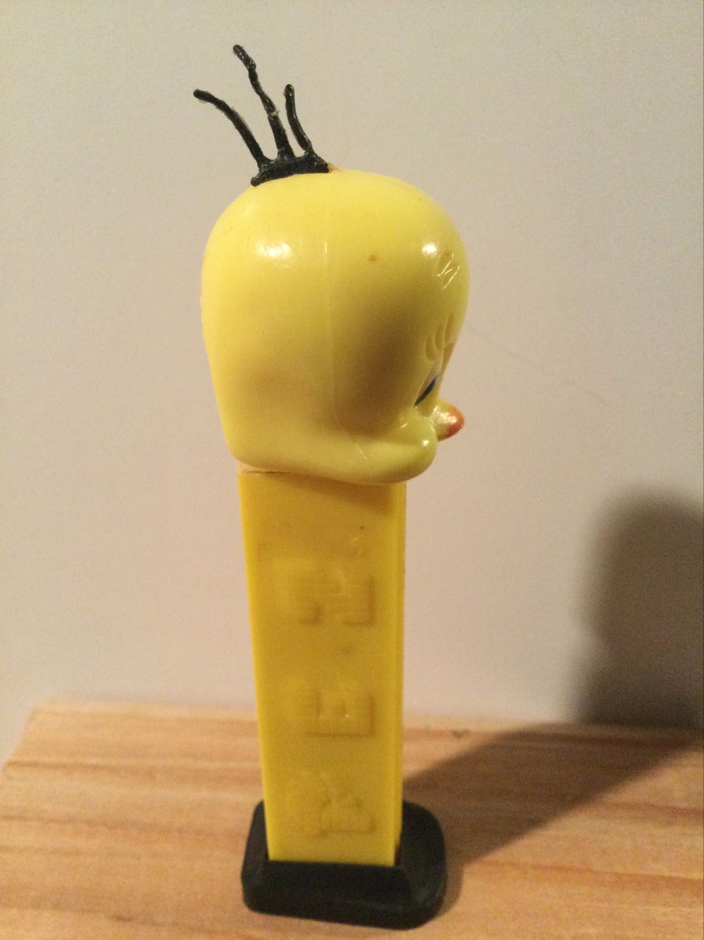Looney Tunes - Tweety Bird (no feet) - Looney Toons pez collectible - Main Image 4