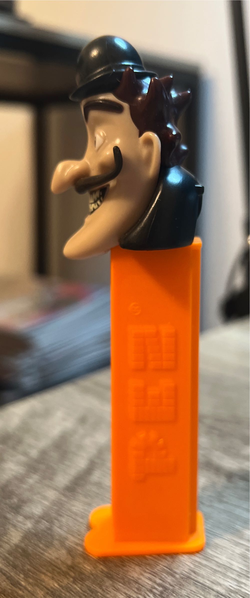 Bowler Hat Guy - Meet the Robinsons pez collectible - Main Image 4