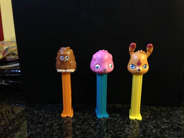 Party Favors - Pez A Saurs
