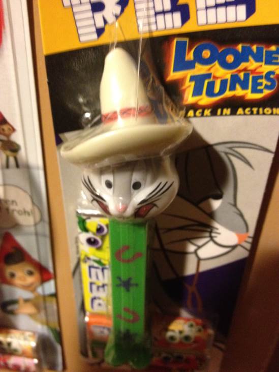 Looney Tunes - Bugs Bunny - Western - Looney Tunes Back In Action pez collectible - Main Image 2