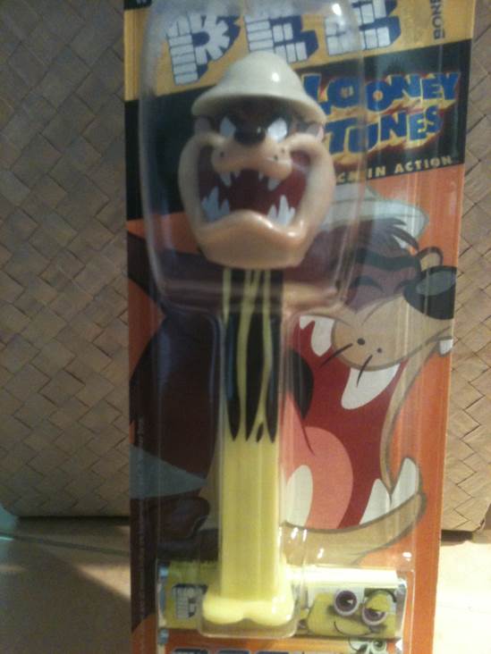 Looney Tunes - Taz In Safari Hat - LOONEY TUNES-Back In Action pez collectible - Main Image 2