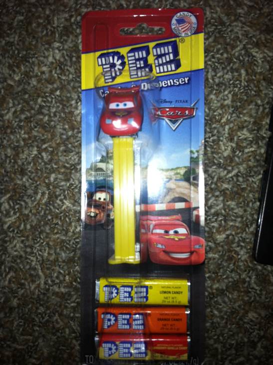 Cars: Lightning McQueen B - Cars 2 pez collectible - Main Image 2