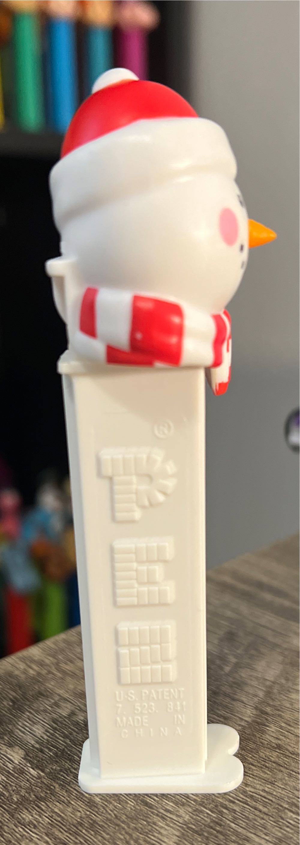 Snowman E - Christmas pez collectible - Main Image 2