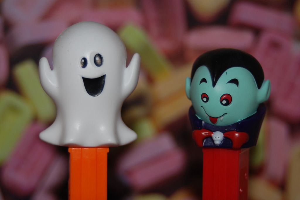 Halloween - Vampire (2013) - Halloween pez collectible - Main Image 2