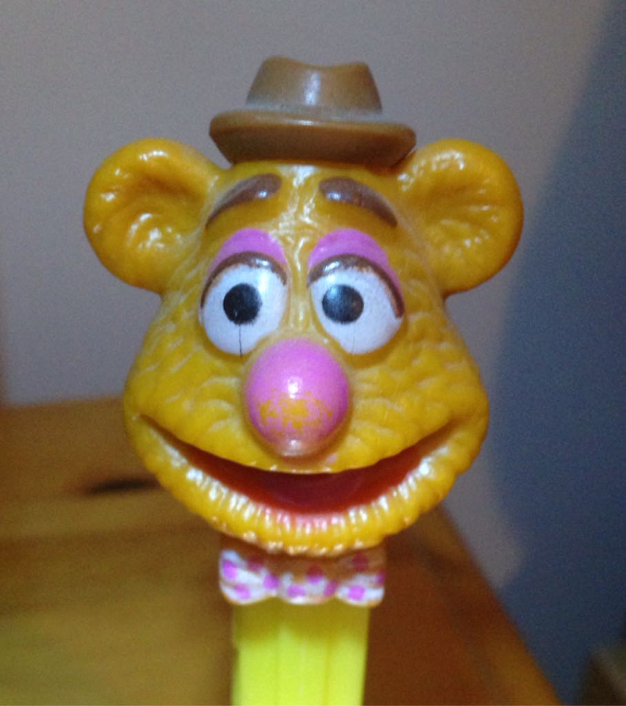 Muppets - Fozzie - DISNEY-Muppet Babies pez collectible - Main Image 2