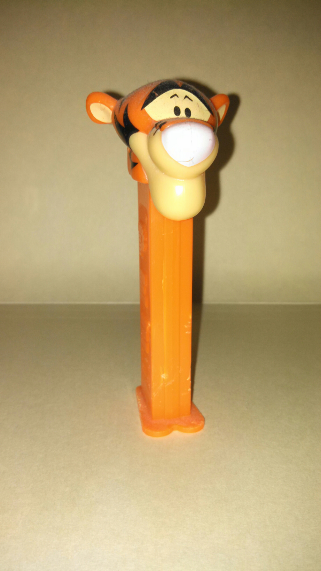 Disney: Winnie the Pooh - Tigger - Disney - Winnie The Pooh pez collectible - Main Image 1