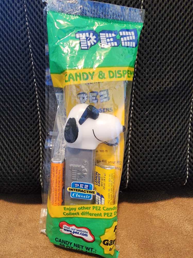 Peanuts - Joe Cool B - Peanuts PEZ pez collectible - Main Image 3