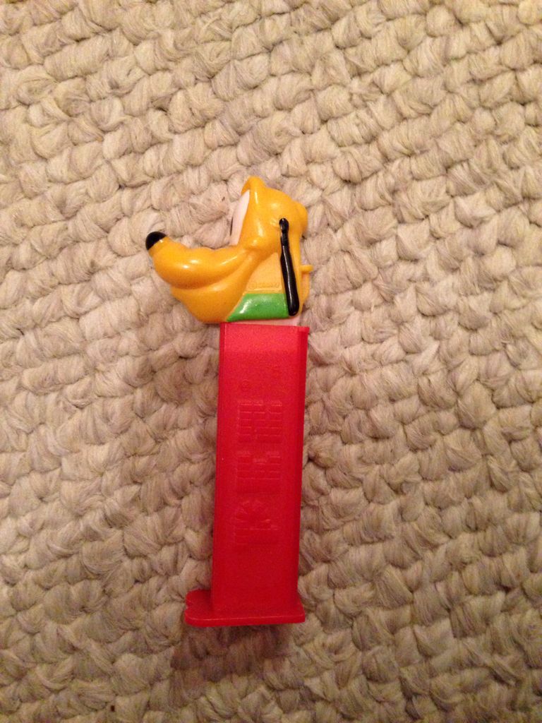 Pluto - Mickey Mouse And Friends pez collectible - Main Image 2