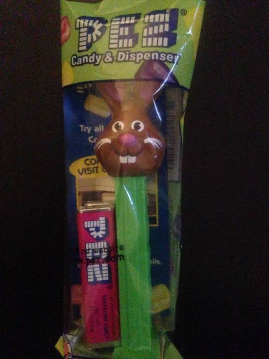 Bunny E (brown bucktooth) - Easter pez collectible - Main Image 2