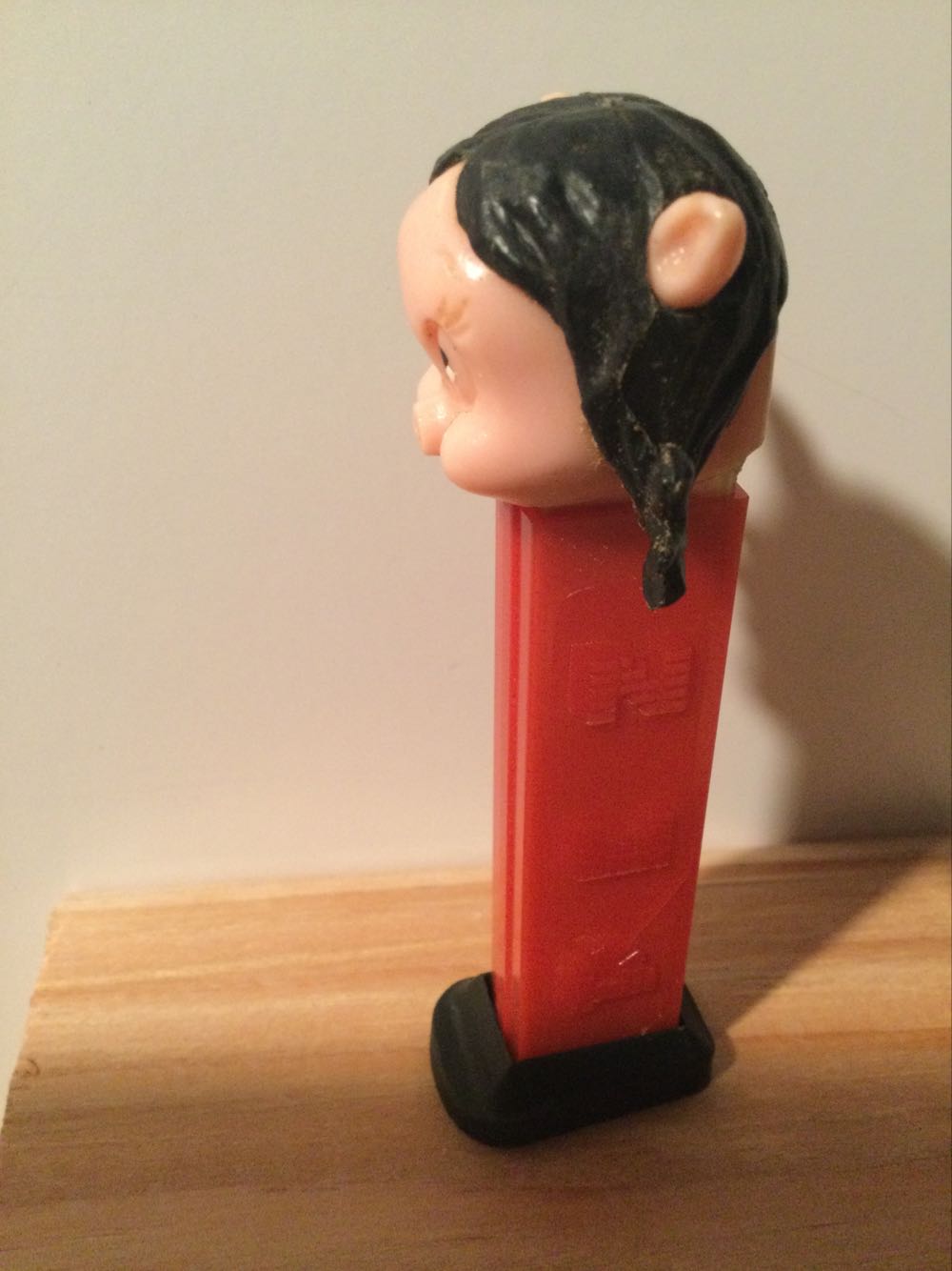 Petunia Pig Pez - Quasi Vintage pez collectible - Main Image 4