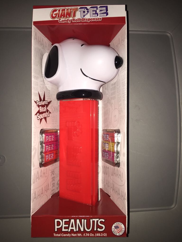 Giant Snoopy - Peanuts PEZ pez collectible - Main Image 2