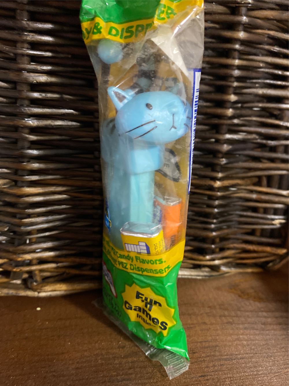 Bob the Builder - Pilchard - Bob The Builder pez collectible - Main Image 3