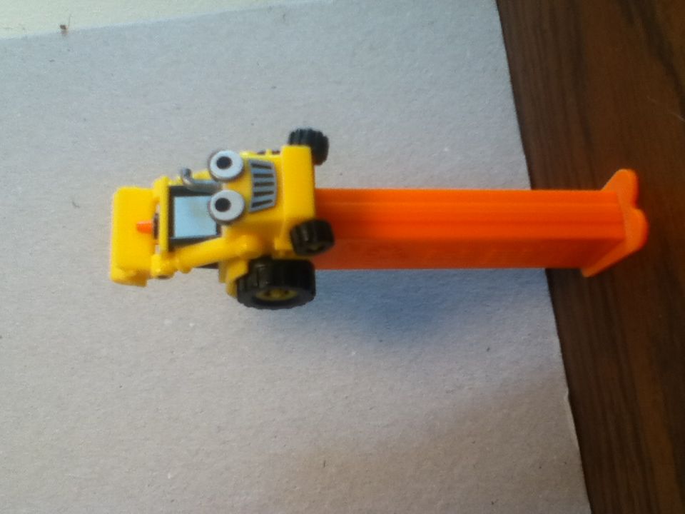 Scoop - Bob The Builder pez collectible - Main Image 2