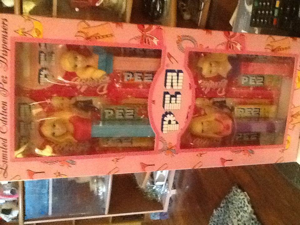 Hello Kitty Sitting - Clear Crystal