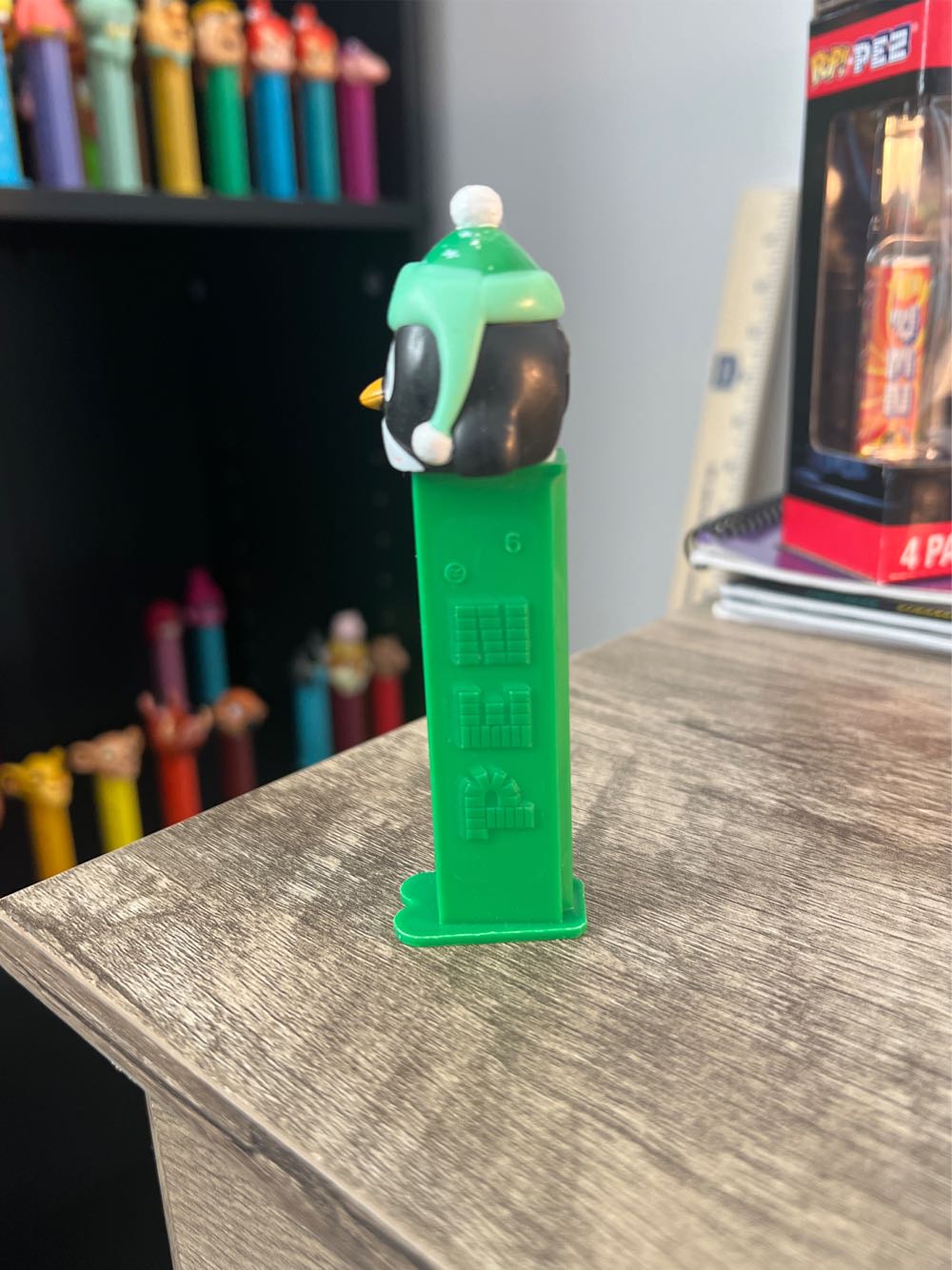 Penguin - Christmas pez collectible - Main Image 3